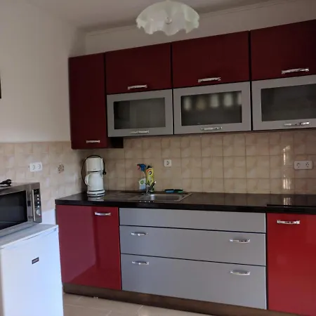 Cseresznyes Апартаменты *