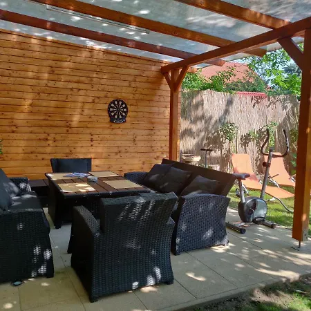 Cseresznyes Апартаменты Балатональмади