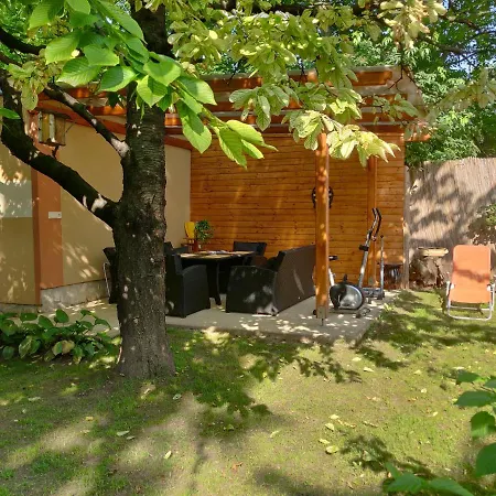 Apartment Cseresznyes *