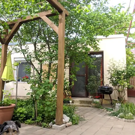 Cseresznyés Apartman