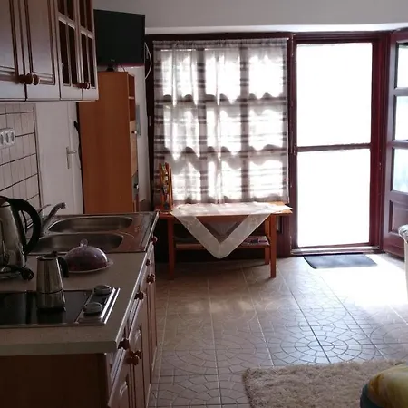 Cseresznyés Apartman