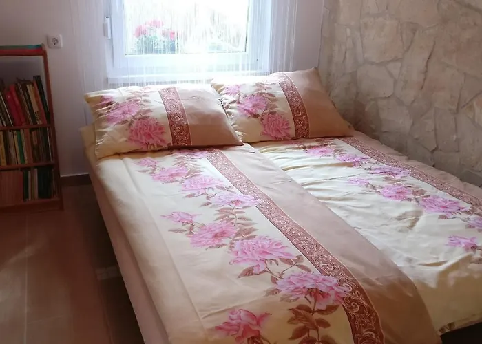 Apartment Cseresznyes Balatonalmadi