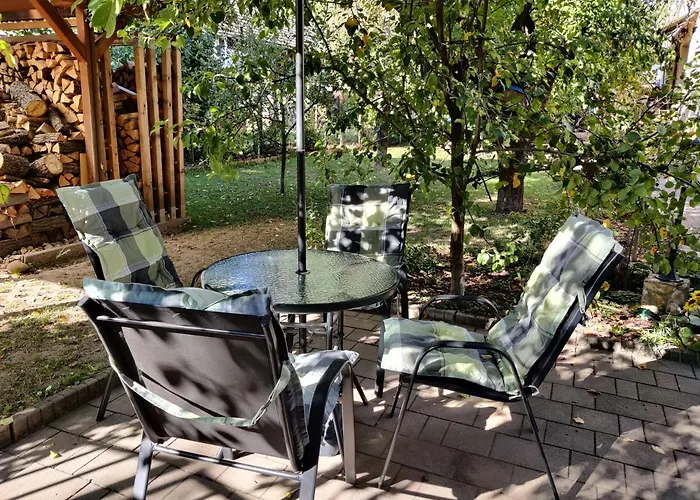 Cseresznyes Apartment Balatonalmadi