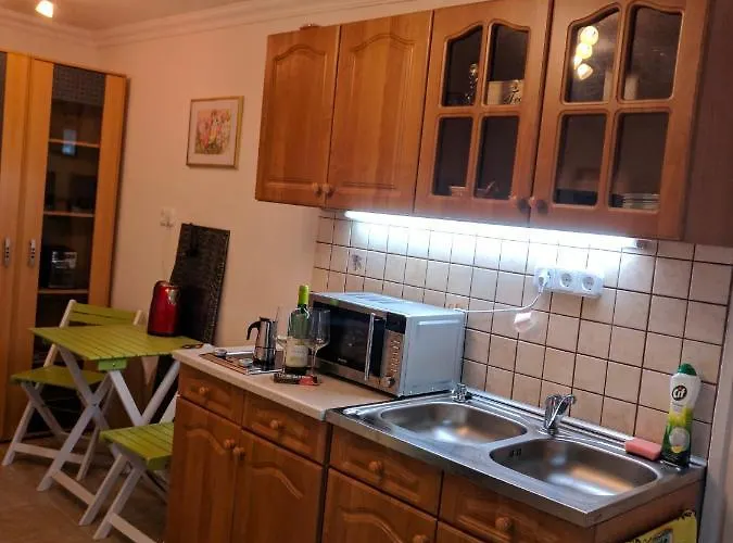 Cseresznyes Apartment